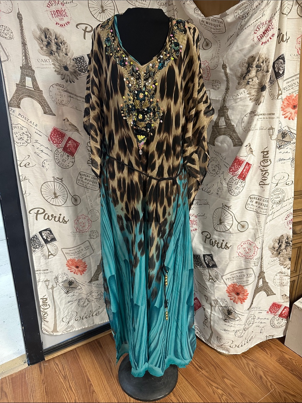 Beautiful Nouveau Beach cheetah/teal cover up
